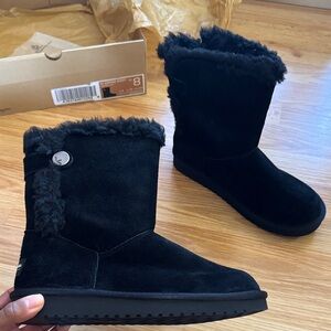 Koolaburra by UGG Jordina Short Boots - Size 8 ✨ NIB
